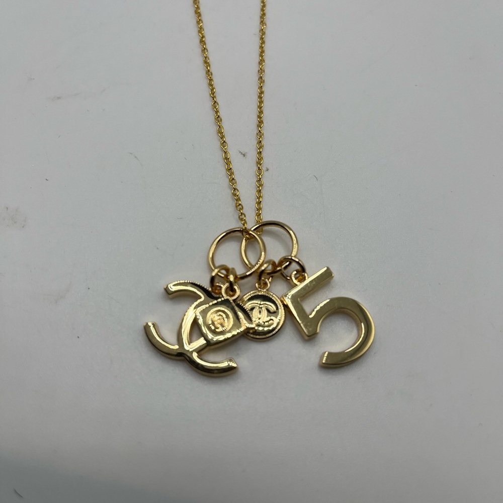 Chanel Necklace w/ Charms - New - Picture 4 of 6